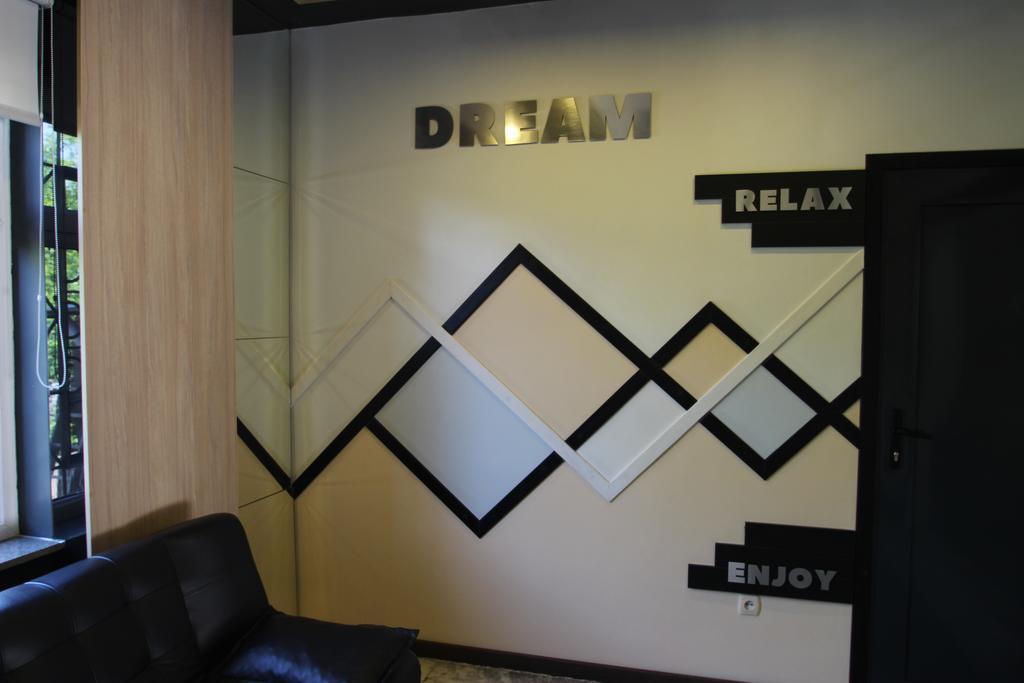 Delphin Guest House Bishkek Luaran gambar