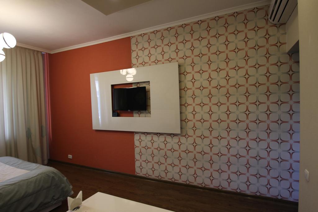 Delphin Guest House Bishkek Luaran gambar